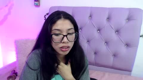 Amber Jeong online show from 01-26-25, 01:31