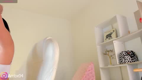 Amber online show from 01-19-26, 01:04