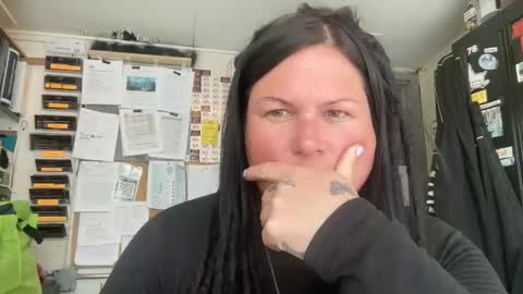 Snapshot of ambermoss7 chatting on 04-23-26, 05:59 ambermoss7 online show from 04-23-26, 05:59