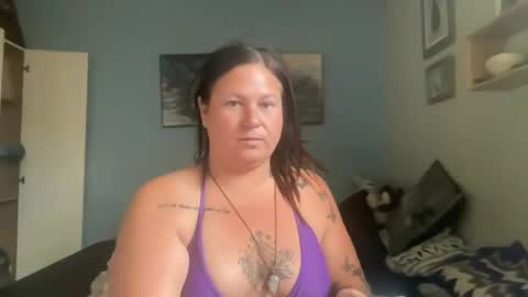 Snapshot of ambermoss7 chatting on 07-10-26, 05:59 ambermoss7 online show from 07-10-26, 05:59