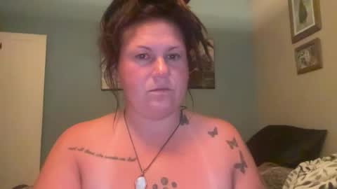 Snapshot of ambermoss7 chatting on 07-18-26, 04:16 ambermoss7 online show from 07-18-26, 04:16