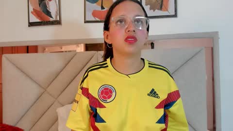 Snapshot of amberqueenx1 chatting on 02-07-26, 12:20 amberqueenx1 online show from 02-07-26, 12:20