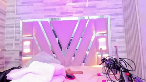 Snapshot of amberr_sweett chatting on 05-22-26, 07:08 Amber online show from 05-22-26, 07:08