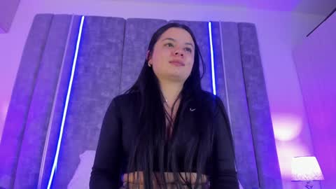 Amber Ferreira online show from 01-13-25, 06:27