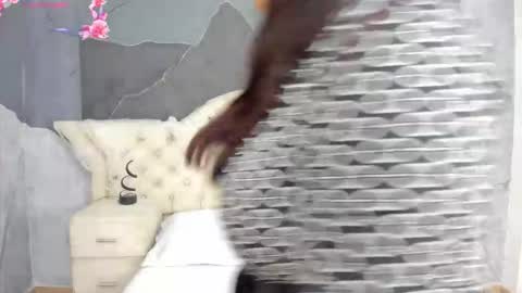 Amber Grey online show from 10-14-25, 05:25