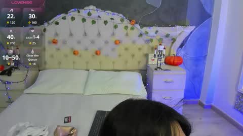 Amber Grey online show from 10-29-25, 06:42