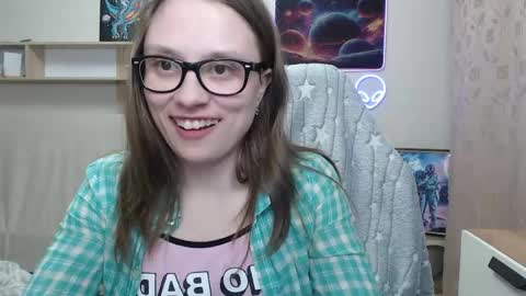 Amber online show from 04-19-26, 06:10