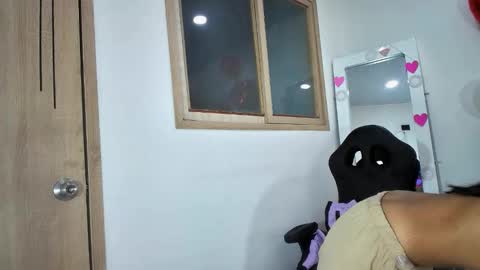 Amber  online show from 02-27-26, 09:48