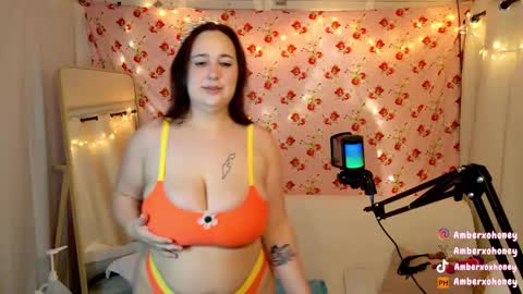 Amber Honey  online show from 01-05-25, 11:01