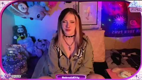 Snapshot of ambrosiakitty chatting on 05-18-26, 08:31 Ambrosia online show from 05-18-26, 08:31