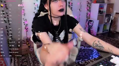 Amelia Aley  online show from 06-03-26, 02:33