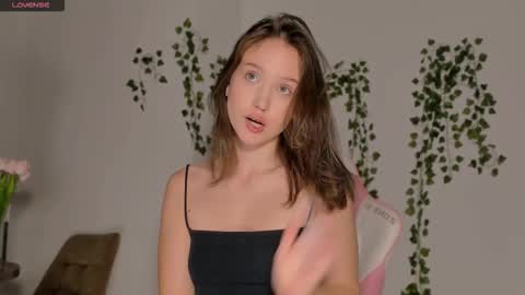 Snapshot of amelia_lein chatting on 09-19-25, 11:49 Your Amelia online show from 09-19-25, 11:49