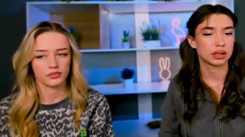 Snapshot of amelia_lovely1 chatting on 03-26-26, 12:33 amelia lovely1 online show from 03-26-26, 12:33