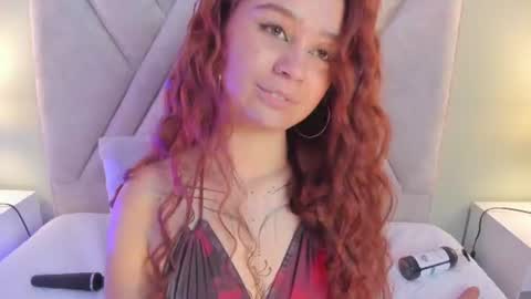 Snapshot of amelia_saenz_ chatting on 07-28-26, 09:03 Amelia online show from 07-28-26, 09:03