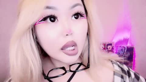 Amelia online show from 02-13-25, 12:35