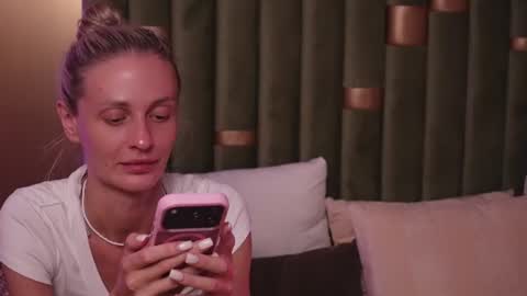 Snapshot of ameliaangell chatting on 07-14-26, 08:14 Amelia online show from 07-14-26, 08:14