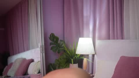 Snapshot of ameliabarbie chatting on 05-23-26, 06:23 Amelia online show from 05-23-26, 06:23