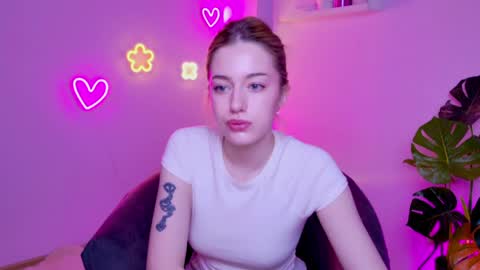 Snapshot of ameliacarterr chatting on 04-06-26, 02:42 Amelia online show from 04-06-26, 02:42