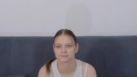 Snapshot of ameliahopkins chatting on 02-19-26, 10:06 5th day here my name Jennie online show from 02-19-26, 10:06