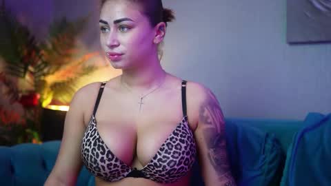  Amelia  online show from 11-11-25, 09:37