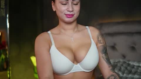  Amelia  online show from 11-15-25, 09:11