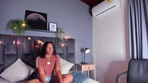 amelialaurent_ online show from 06-14-26, 11:45