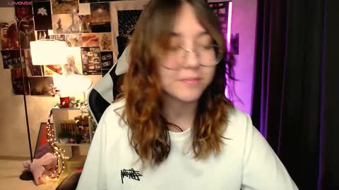 Amelia online show from 11-06-25, 08:37