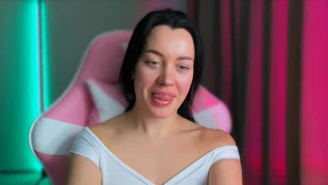 Amelia Sonk online show from 10-20-25, 12:49