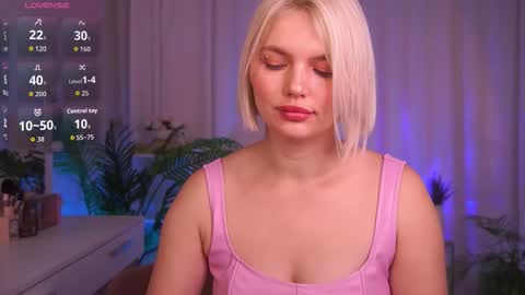  Amelia  online show from 10-20-25, 05:19