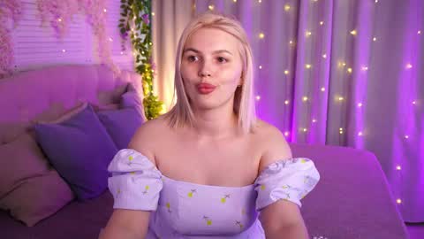 Snapshot of ameliawells chatting on 05-14-26, 04:08 Amelia online show from 05-14-26, 04:08