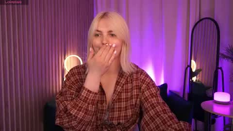 Snapshot of ameliawells chatting on 05-26-26, 04:08 Amelia online show from 05-26-26, 04:08