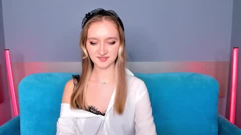 Snapshot of ameliawise chatting on 02-14-25, 02:23 ameliawise online show from 02-14-25, 02:23