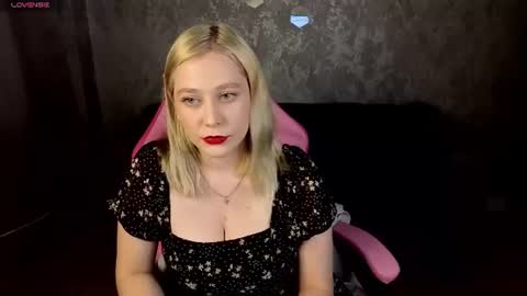 Snapshot of ameliaxcandy chatting on 07-08-26, 09:25 Amelia online show from 07-08-26, 09:25