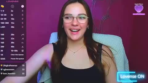 Snapshot of amelie_jackson_ chatting on 12-12-24, 01:49 Amelie online show from 12-12-24, 01:49