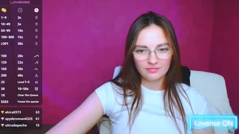 Snapshot of amelie_jackson_ chatting on 12-25-24, 03:49 Amelie online show from 12-25-24, 03:49