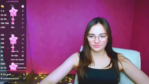 Snapshot of amelie_jackson_ chatting on 12-28-24, 12:04 Amelie online show from 12-28-24, 12:04