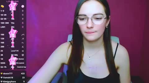 Snapshot of amelie_jackson_ chatting on 01-06-25, 12:48 Amelie online show from 01-06-25, 12:48