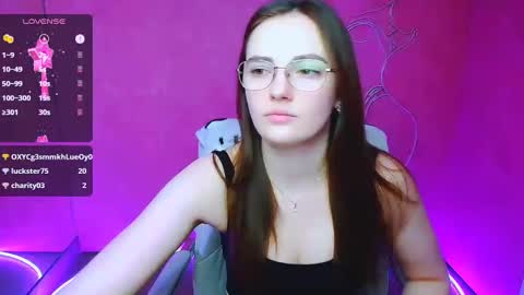 Snapshot of amelie_jackson_ chatting on 02-05-25, 09:15 Amelie online show from 02-05-25, 09:15