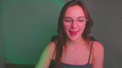 Snapshot of amelie_jackson_ chatting on 02-09-25, 12:30 Amelie online show from 02-09-25, 12:30