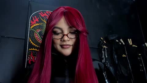Snapshot of amelie_vandenoir chatting on 06-11-26, 12:32 MISTRESS AMELIE online show from 06-11-26, 12:32