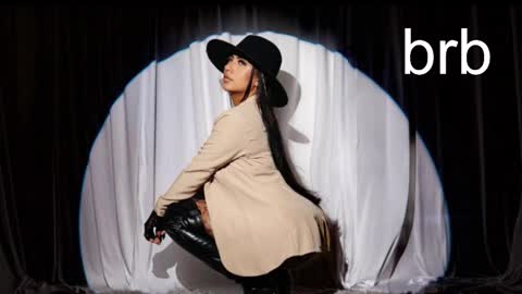 Amelie online show from 10-29-25, 11:56