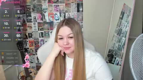 Snapshot of ameliepeach chatting on 05-01-26, 01:48 Amelie online show from 05-01-26, 01:48