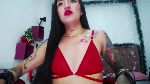 AMELIEROUS .. see you tomorrow  kisses online show from 12-31-24, 09:39