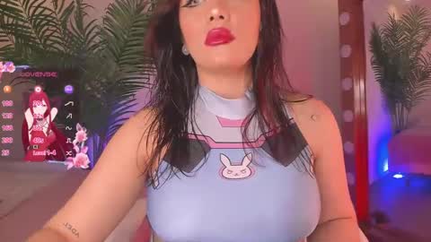 Snapshot of ameliie_brown chatting on 02-06-25, 02:58 Amelie online show from 02-06-25, 02:58