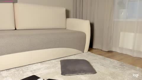 Snapshot of amelinalove chatting on 10-17-25, 12:36 Amelina Love online show from 10-17-25, 12:36