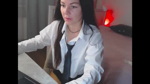 amelinamersi online show from 09-13-25, 04:18