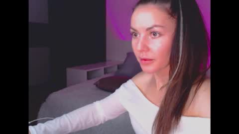 amelinamersi online show from 11-06-25, 04:30