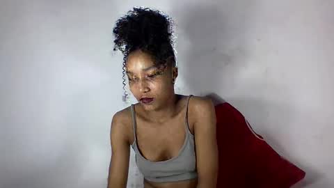 Snapshot of amelisy20005 chatting on 04-04-26, 04:26 amelisy20005 online show from 04-04-26, 04:26