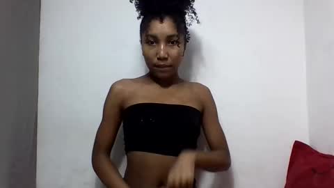 Snapshot of amelisy20005 chatting on 04-07-26, 04:51 amelisy20005 online show from 04-07-26, 04:51