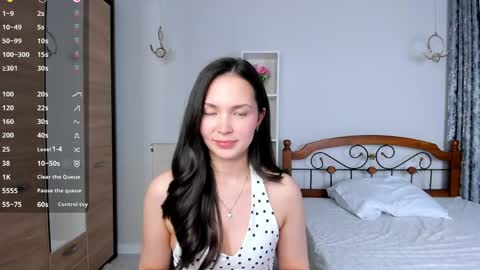 Snapshot of ameliya_sun chatting on 04-17-26, 05:27 Aylin online show from 04-17-26, 05:27